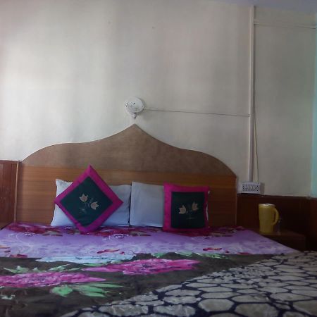 Hotel Everest Manali  Exterior photo
